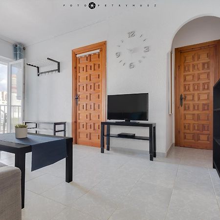 Apartment With Pool, Sea Views & Balcony Less Than 10Min Walk To La Mata Beach! Torrevieja Exterior photo